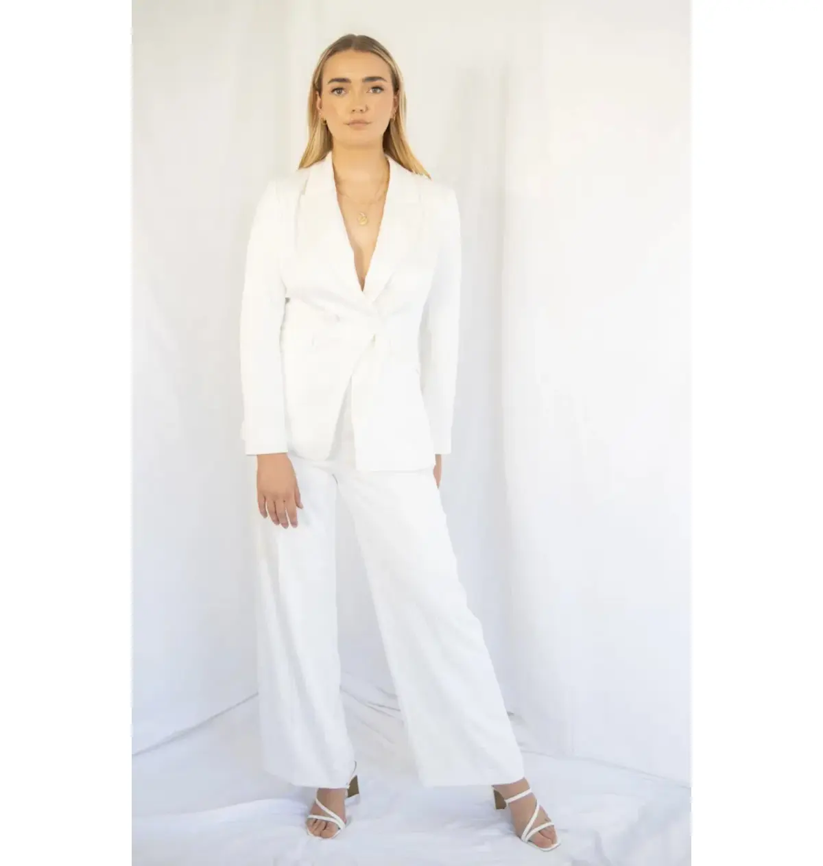 Sheike Yours Truly Two-Piece Suit White Size 8 - Image 1