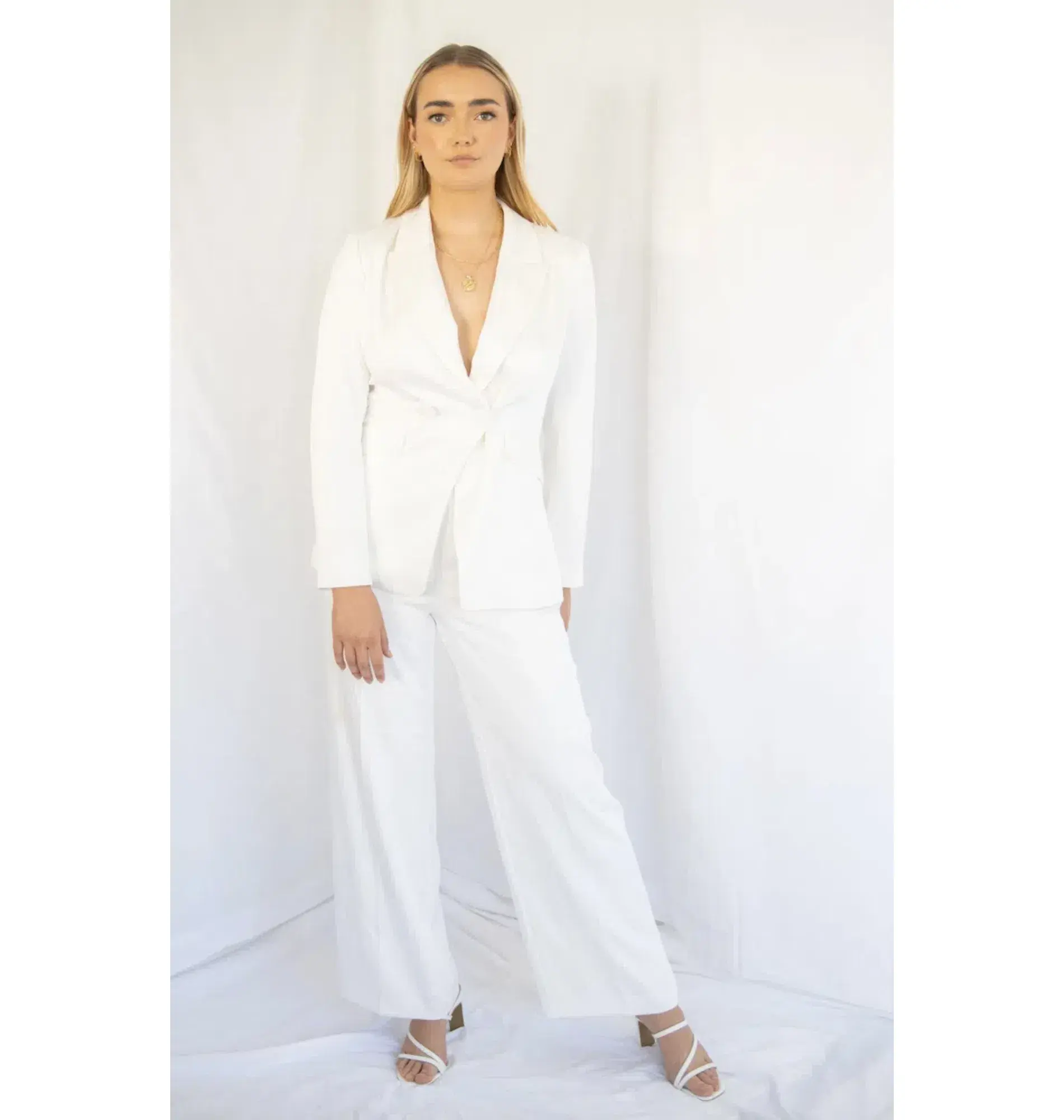 Sheike Yours Truly Two-Piece Suit White Size 8 - Image 1