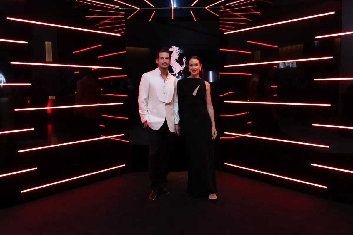 Rachel Gilbert Tanner Gown Black Size 8  - Image 2