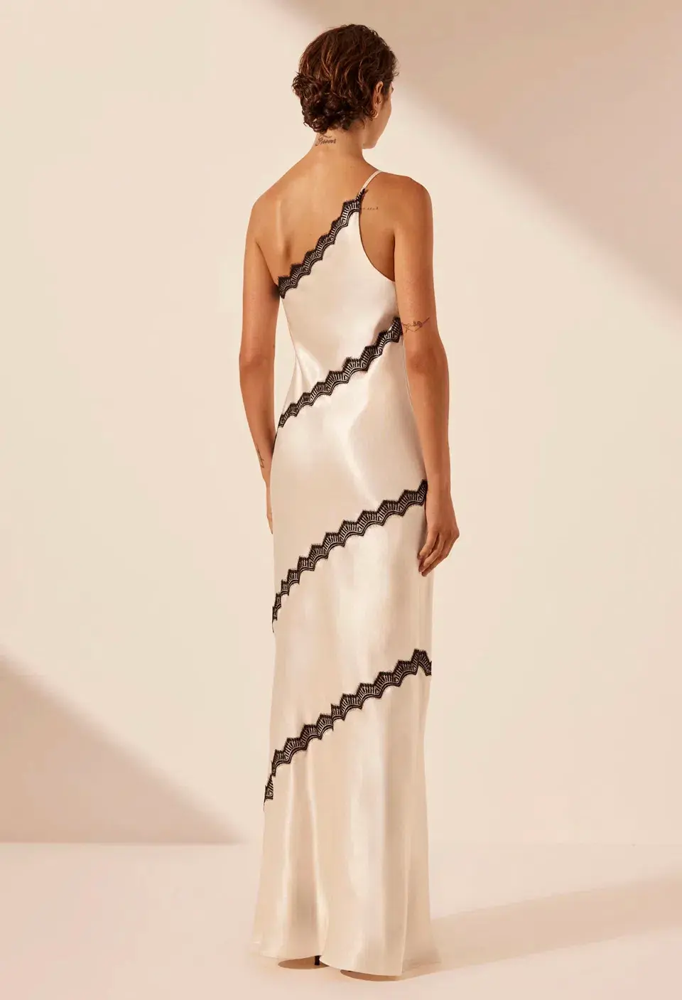 Shona Joy Camille Lace Asymmetrical Maxi Dress in Cream/Black Size 10 - Image 3