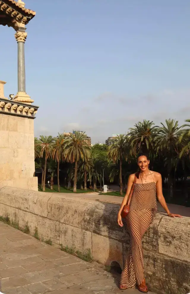 Rat & Boa Assisi Set Print Size 8  for rent on The Volte - main image