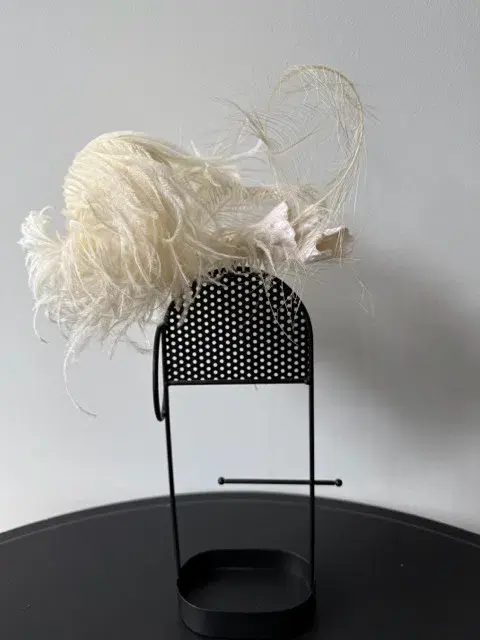 Morgan and Taylor Delicate Feather Fascinator Cream - Image 1