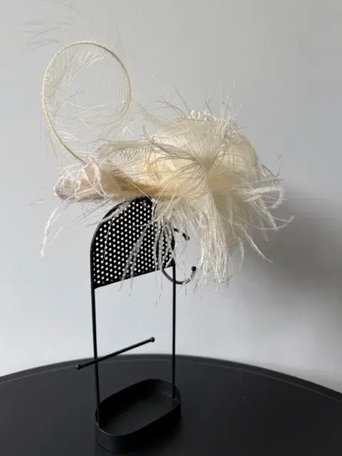 Morgan and Taylor Delicate Feather Fascinator Cream - Image 3