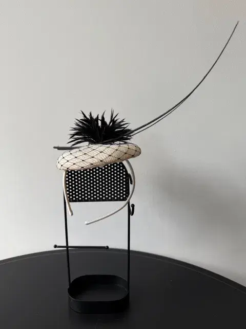 Olga Berg Small Raffia Beret Fascinator Black and White - Image 1