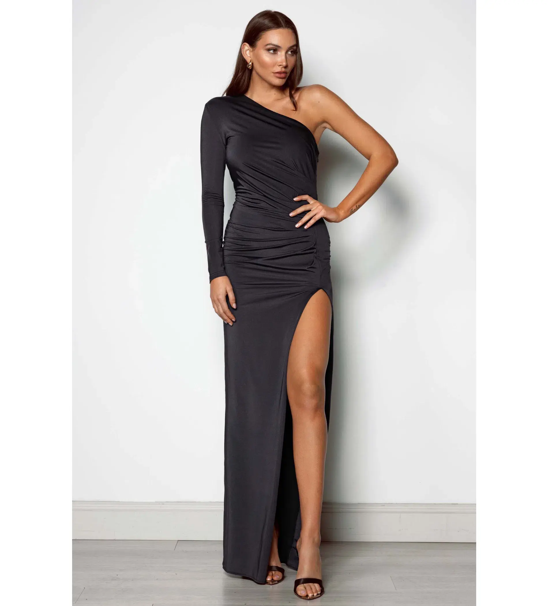 Elle Zeitoune Tessa Gown In Black Size 12 - Image 1