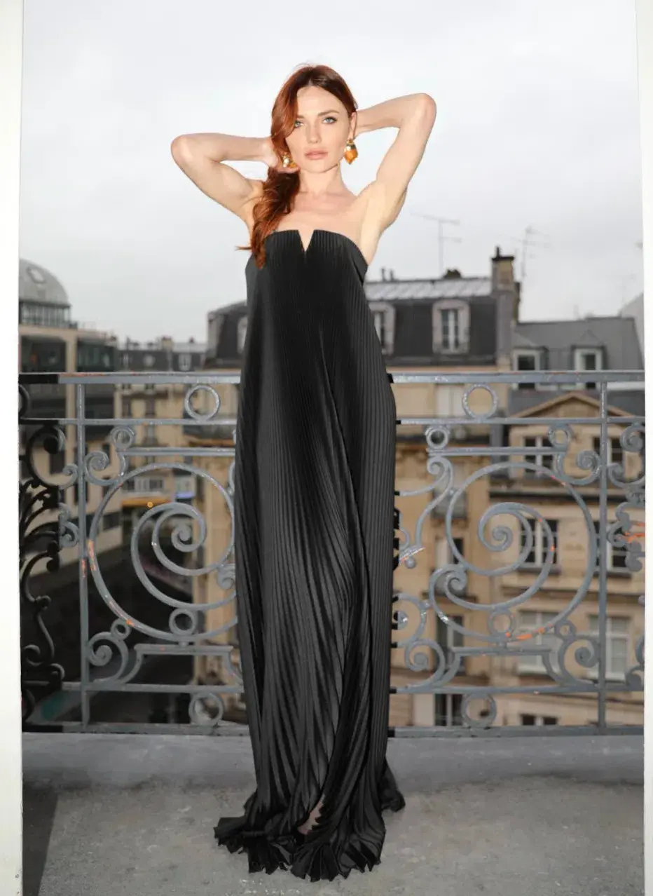 L'Idee Black Tie Gown Black Size 10 - Image 1