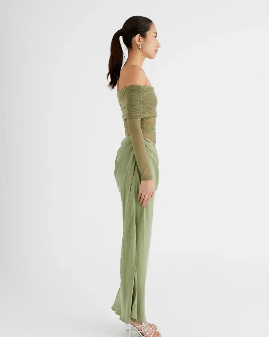 Benni Yasmin Off-Shoulder Maxi Dress Pistachio Size 8  - Image 4