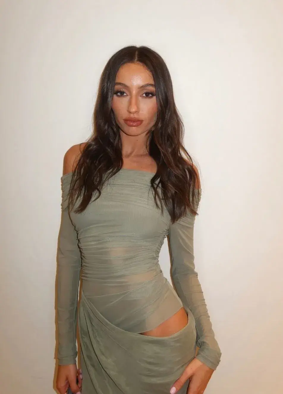 Benni Yasmin Off The Shoulder Dress Pistachio Size S/Au 8 - Image 2