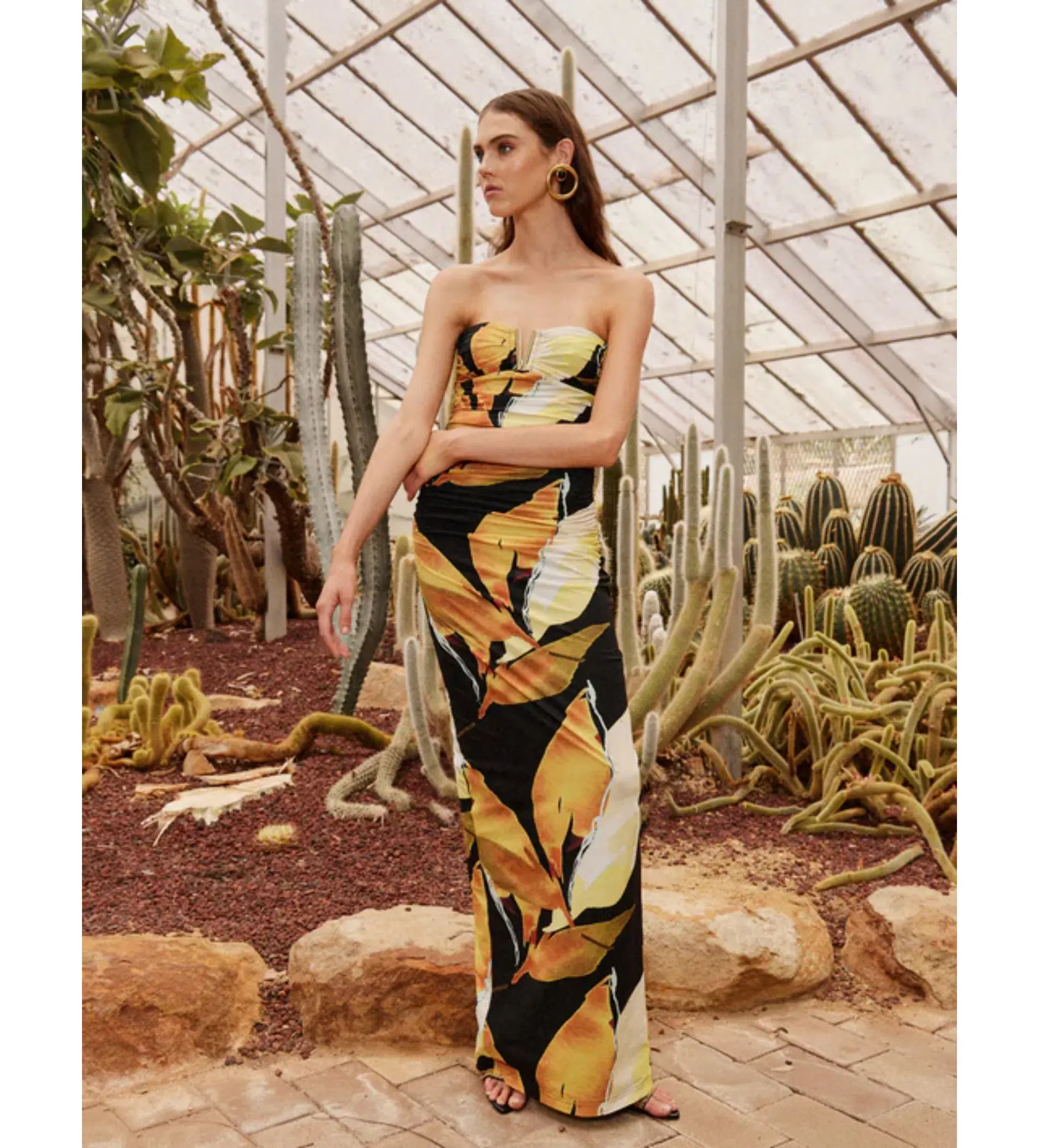 Rebecca Vallance Petals Of Paradise Gown Print Size AU 8 - Image 1
