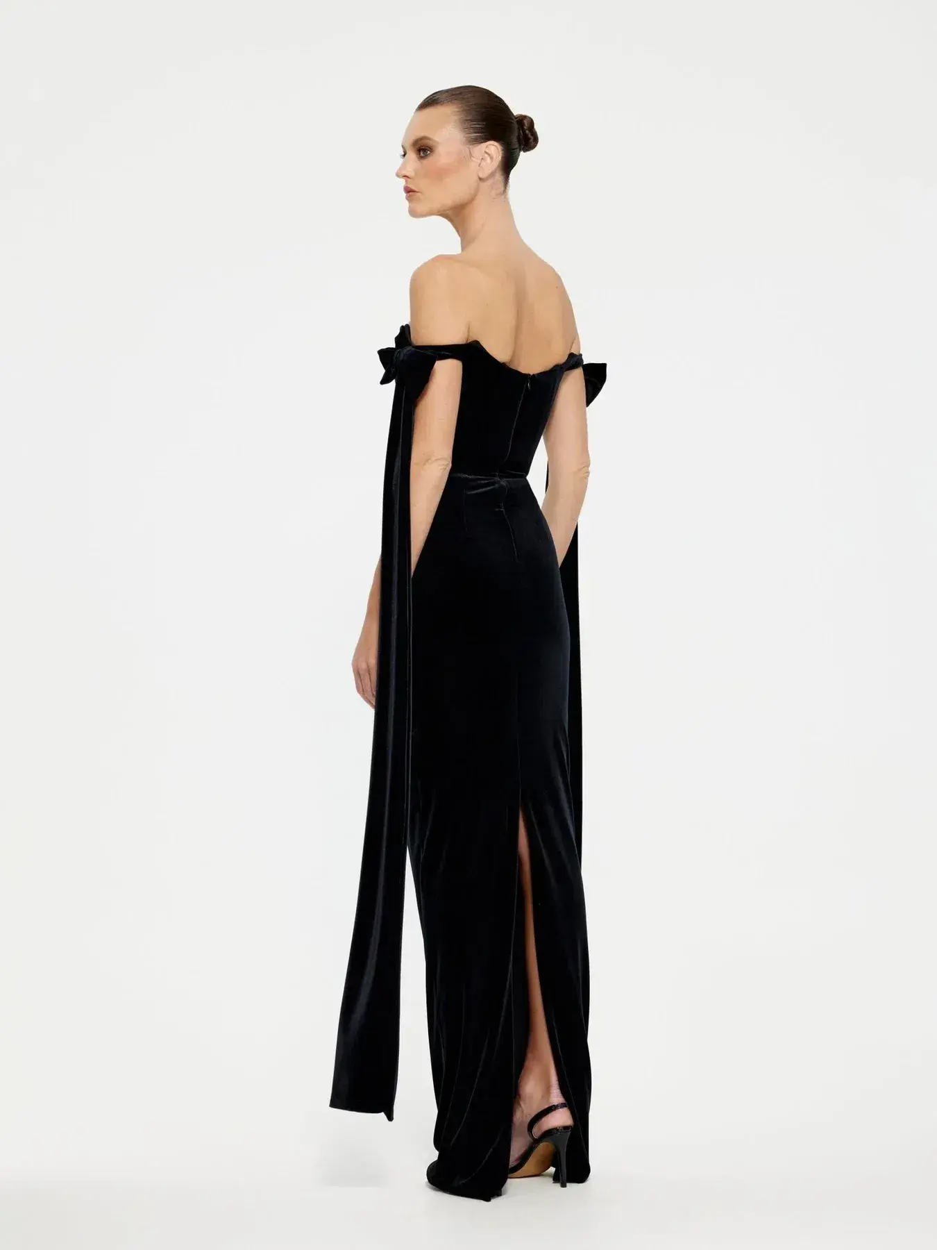 Effie Kats Ginger Gown Black Velvet Size XS - Image 2