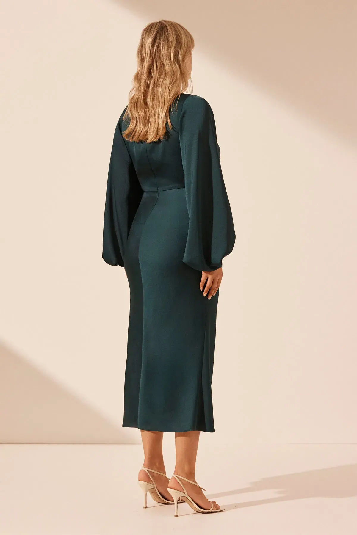 Shona Joy Luxe Balloon Sleeve Knot Front Midi Dress in Emerald Size 18 - Image 3