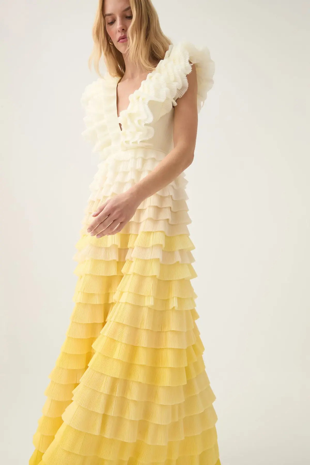 Aje Reflection Ombre Gown in Ivory/Acacia Yellow Size AU 12  - Image 4