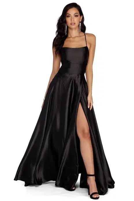 Sherri Hill Formal Gown Black Size 6 - Image 1