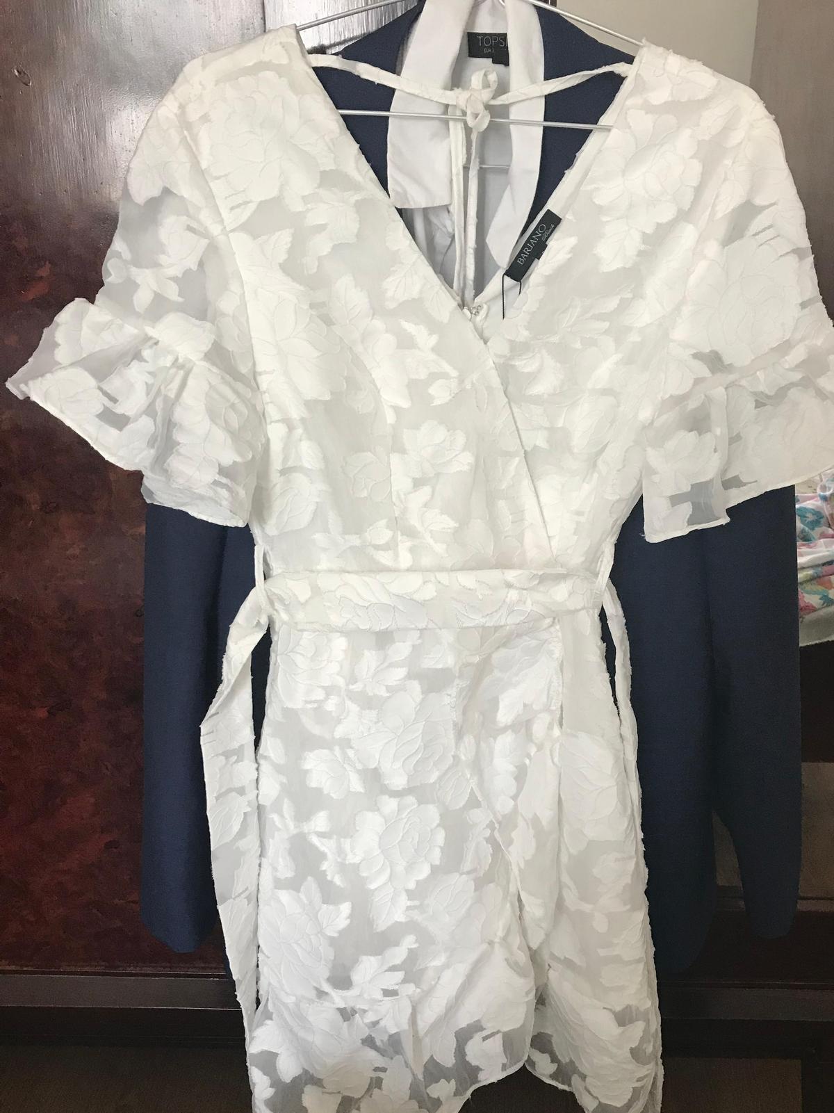 Bariano Embroidered lace mini dress size 8 - Image 3