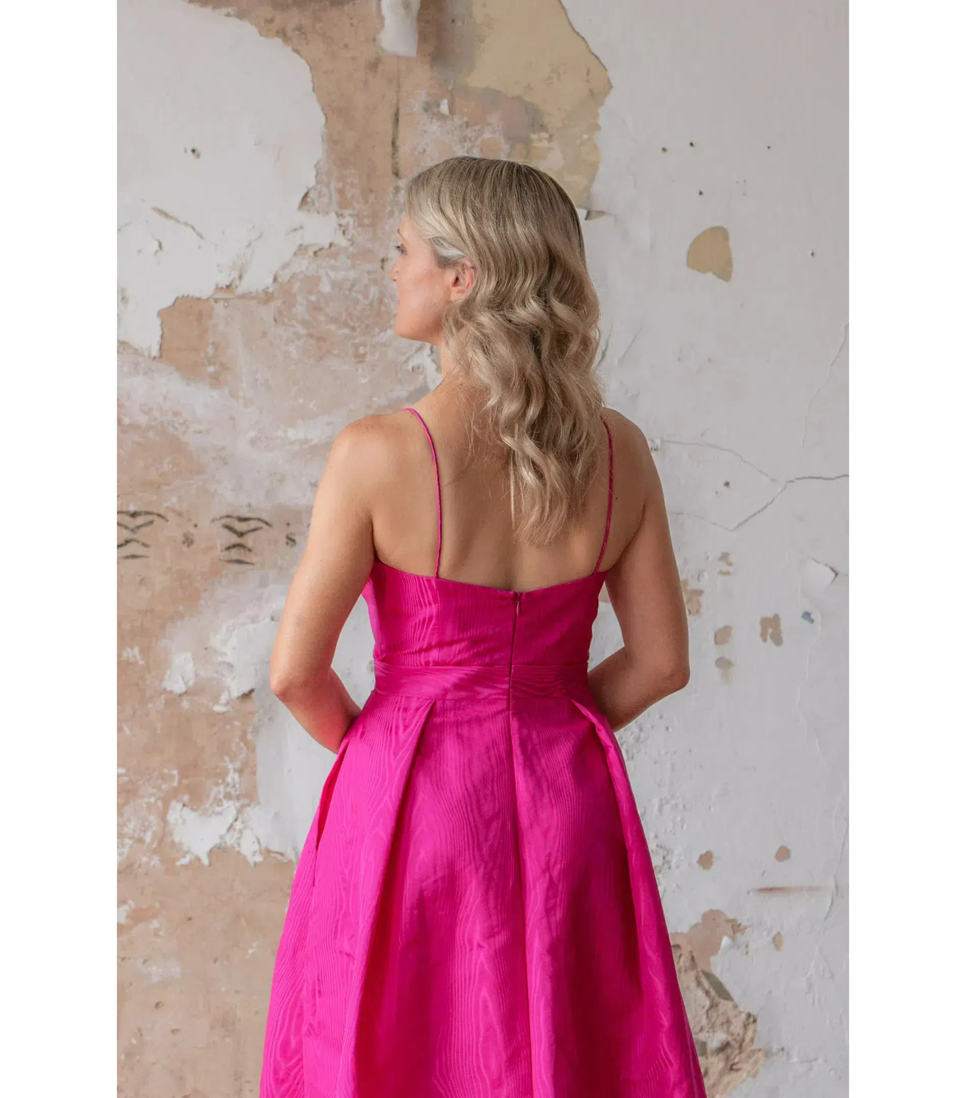 Rebecca Vallance Frenchy Gown Fuscia Pink Size AU 10 - Image 3