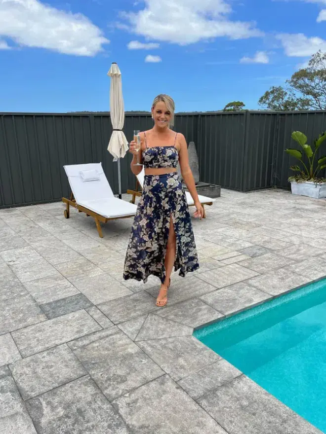 Bec & Bridge Opaline Floral Crop Size 8 & Maxi Skirt Size 6 Set Blue Floral - Image 2