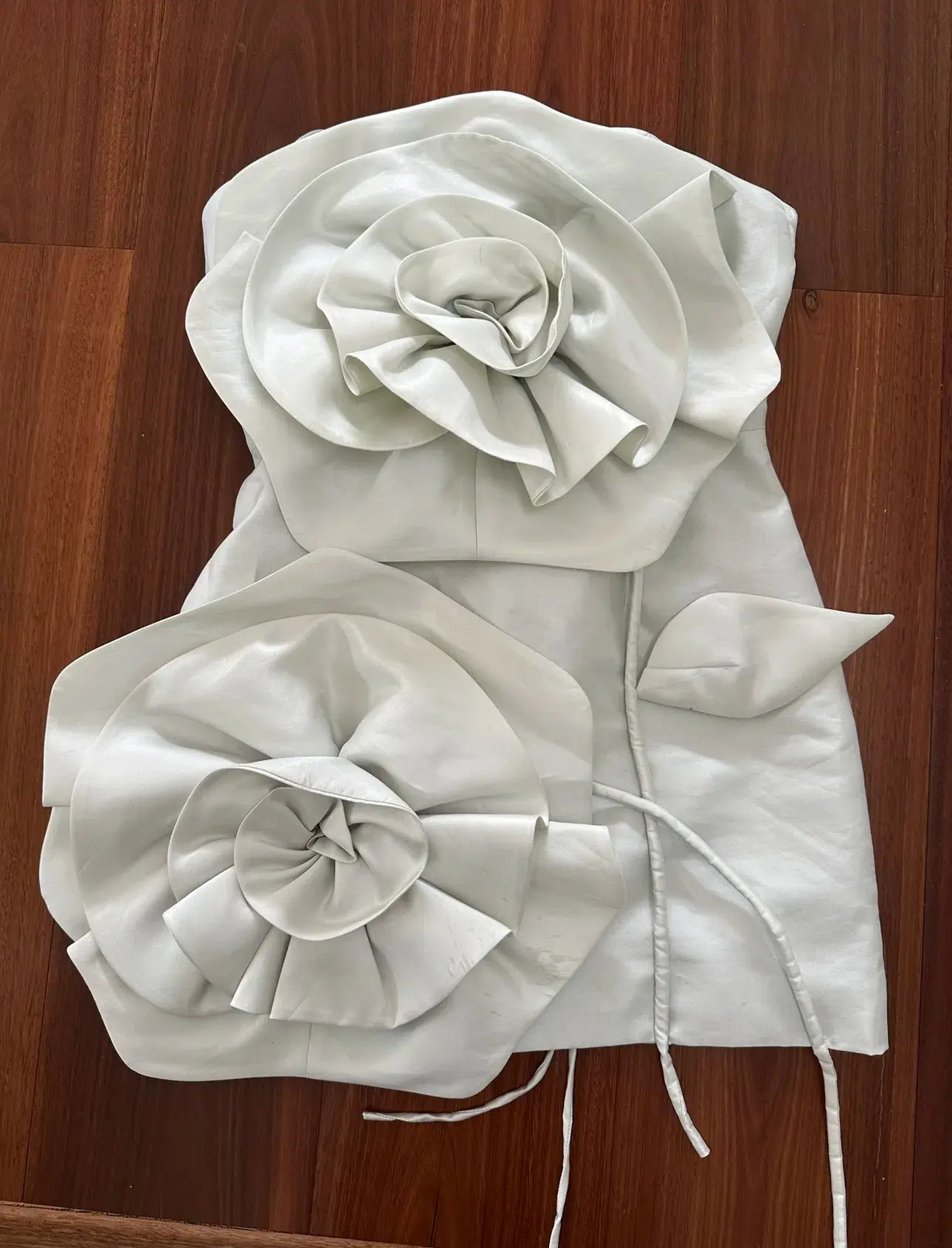 Sierra Darien Voluminous Flower Design Dress Silver Size AU 8 - Image 1
