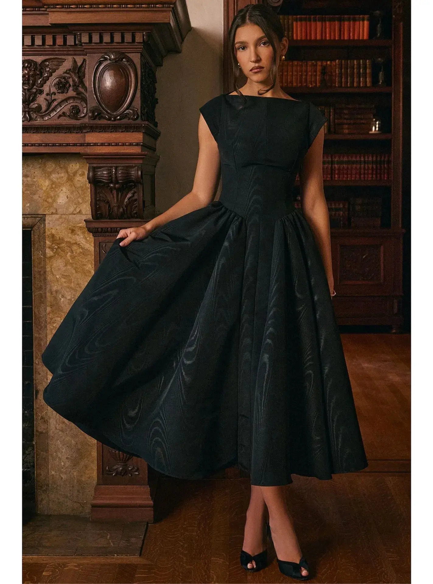 House of CB Debutante Moire Satin Backless Midi Dress Black Size S / AU 8 - Image 4