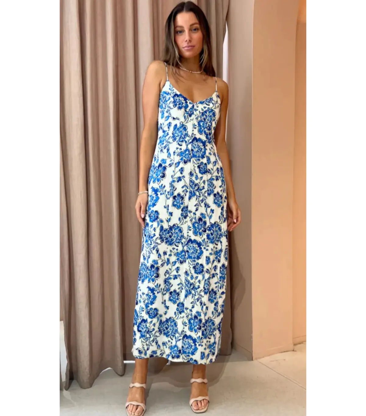 Issy Glimpse Dress in Bluebells Size AU 10  - Image 1