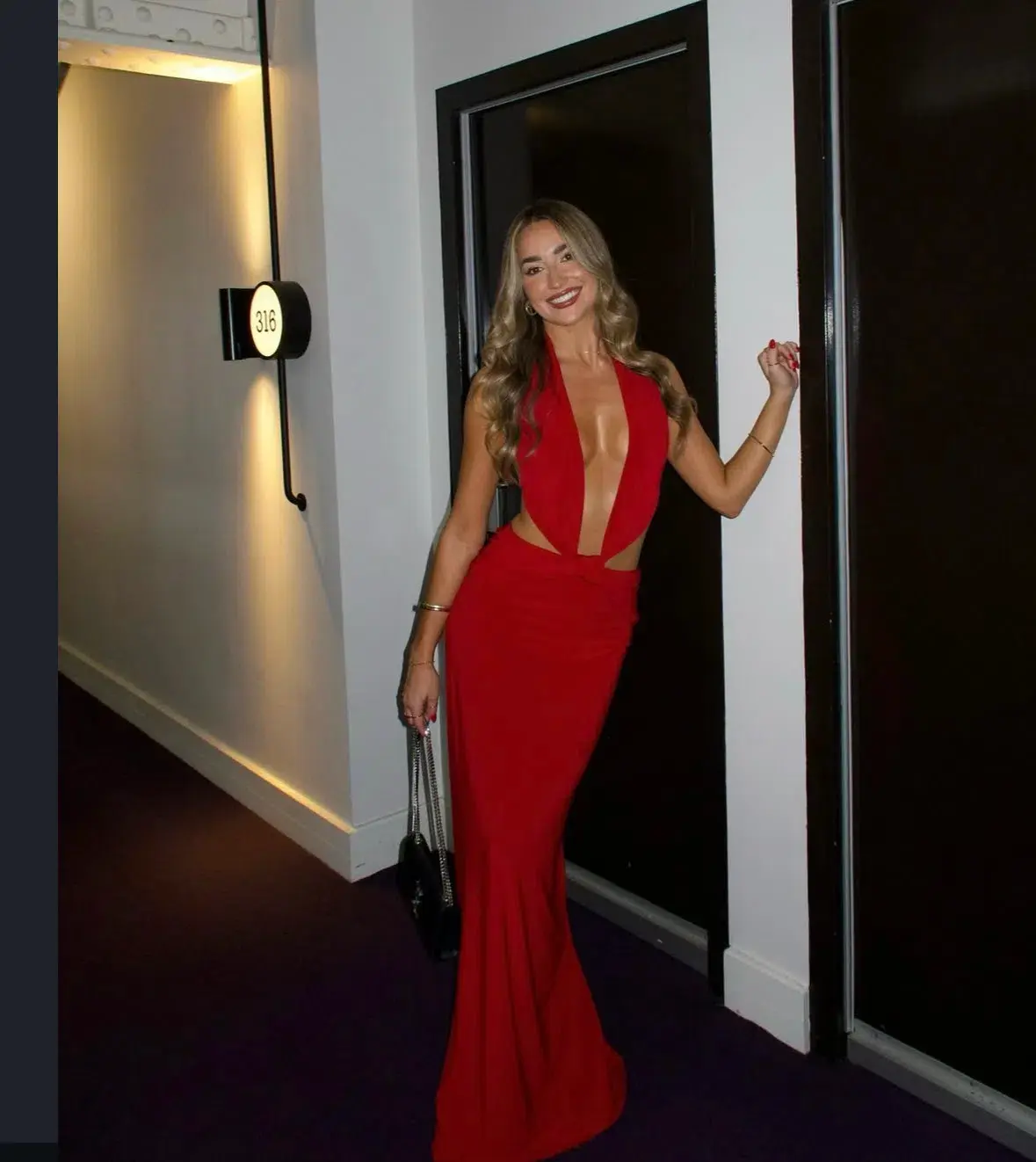 Deconduarte Elin Maxi Dress in Red Size AU 6   - Image 1