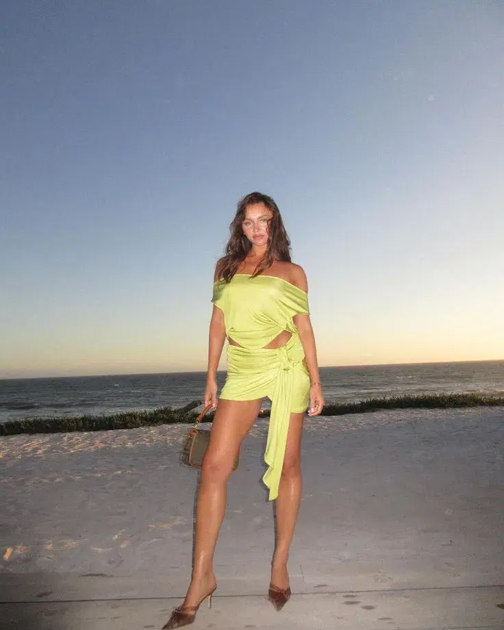 Asta Resort Chloe Top and Mini Skirt Set Chartreuse Size 6 - Image 3