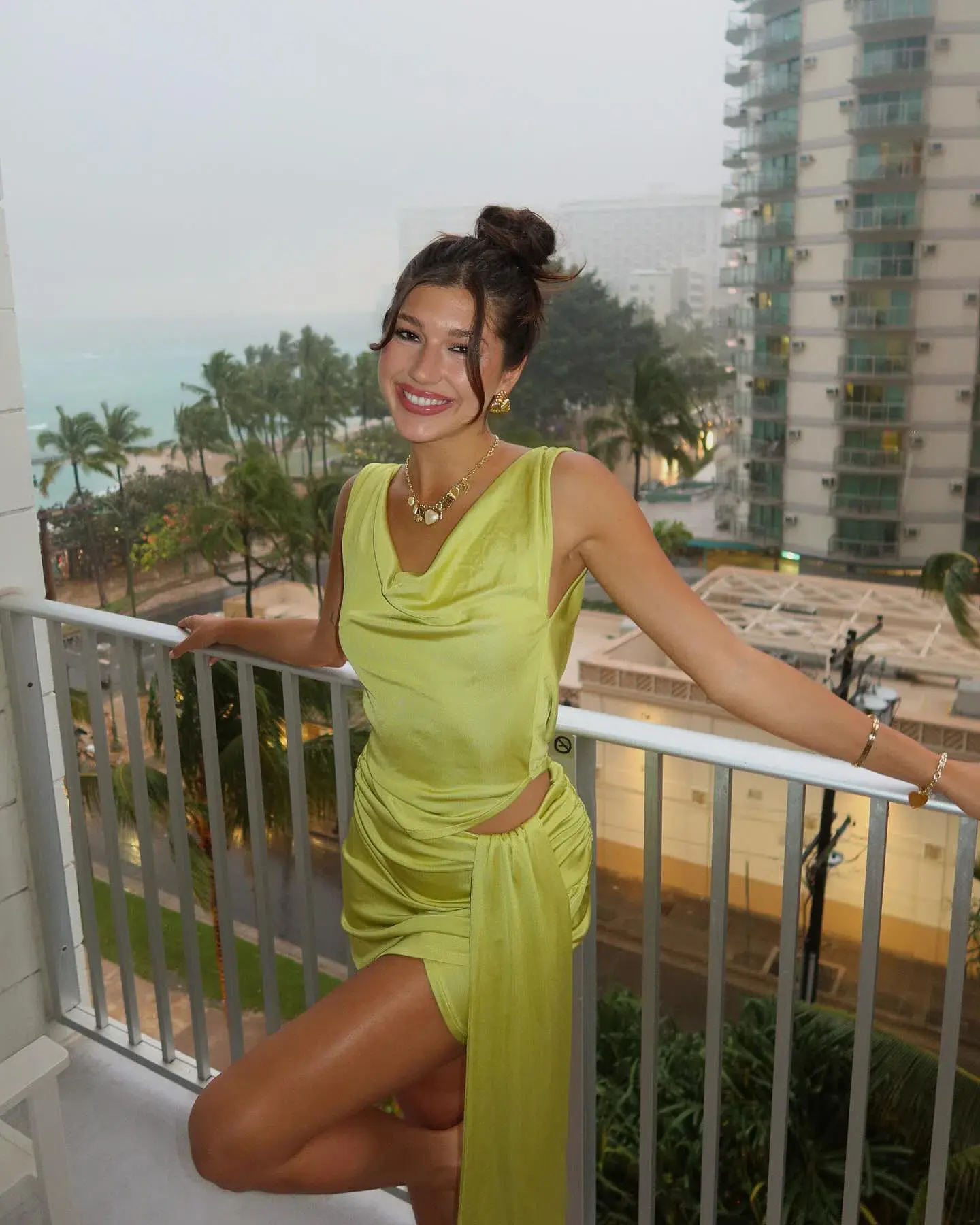 Asta Resort Chloe Top and Mini Skirt Set Chartreuse Size 6 - Image 6