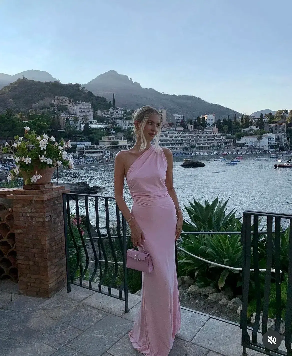 Natalie Rolt Fabienne Gown Blossom Pink Size 2 / AU 10 - Image 5
