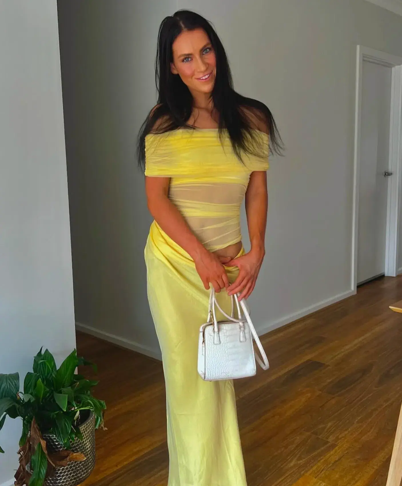 Benni Nico Off Shoulder Maxi Dress Butter Yellow Size 8 - Image 6