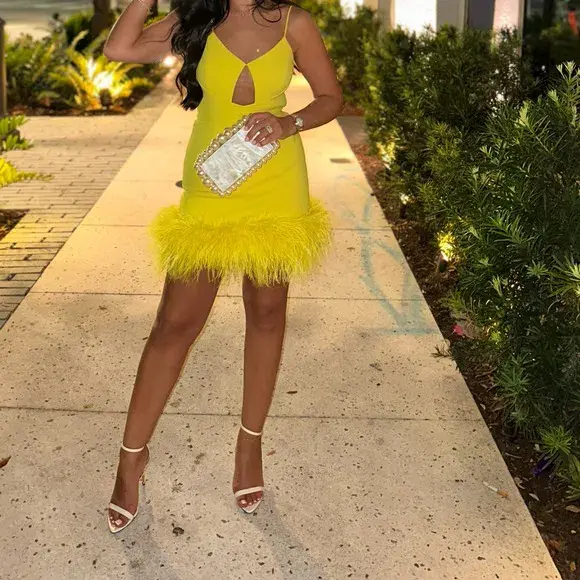 Rebecca Vallance Piero Feather Mini Dress Lime Size 10 - Image 3
