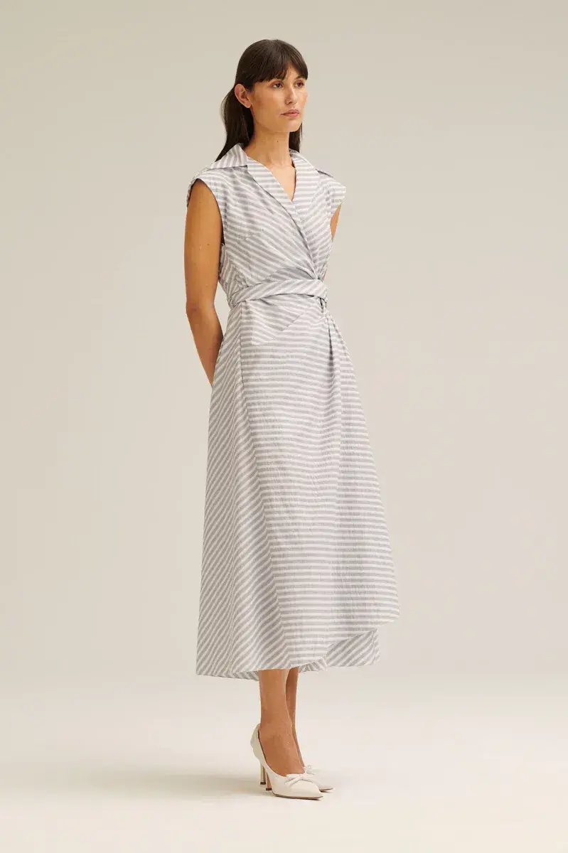 Scanlan Theodore Stripe Wrap Dress in Grey Size 6 - Image 2
