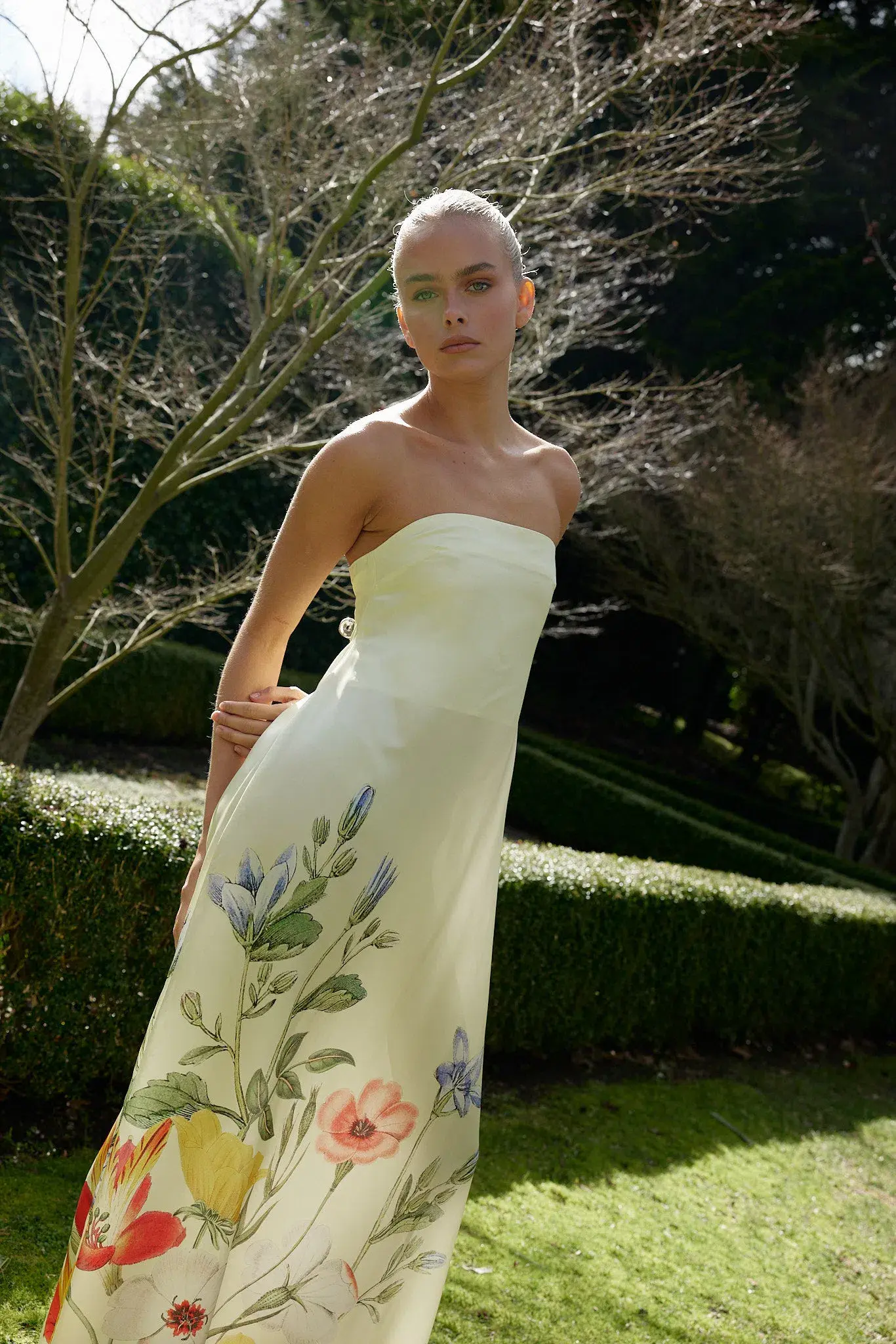 Aston Studio Lucie Buttermilk Fleur Size 8 - Image 2