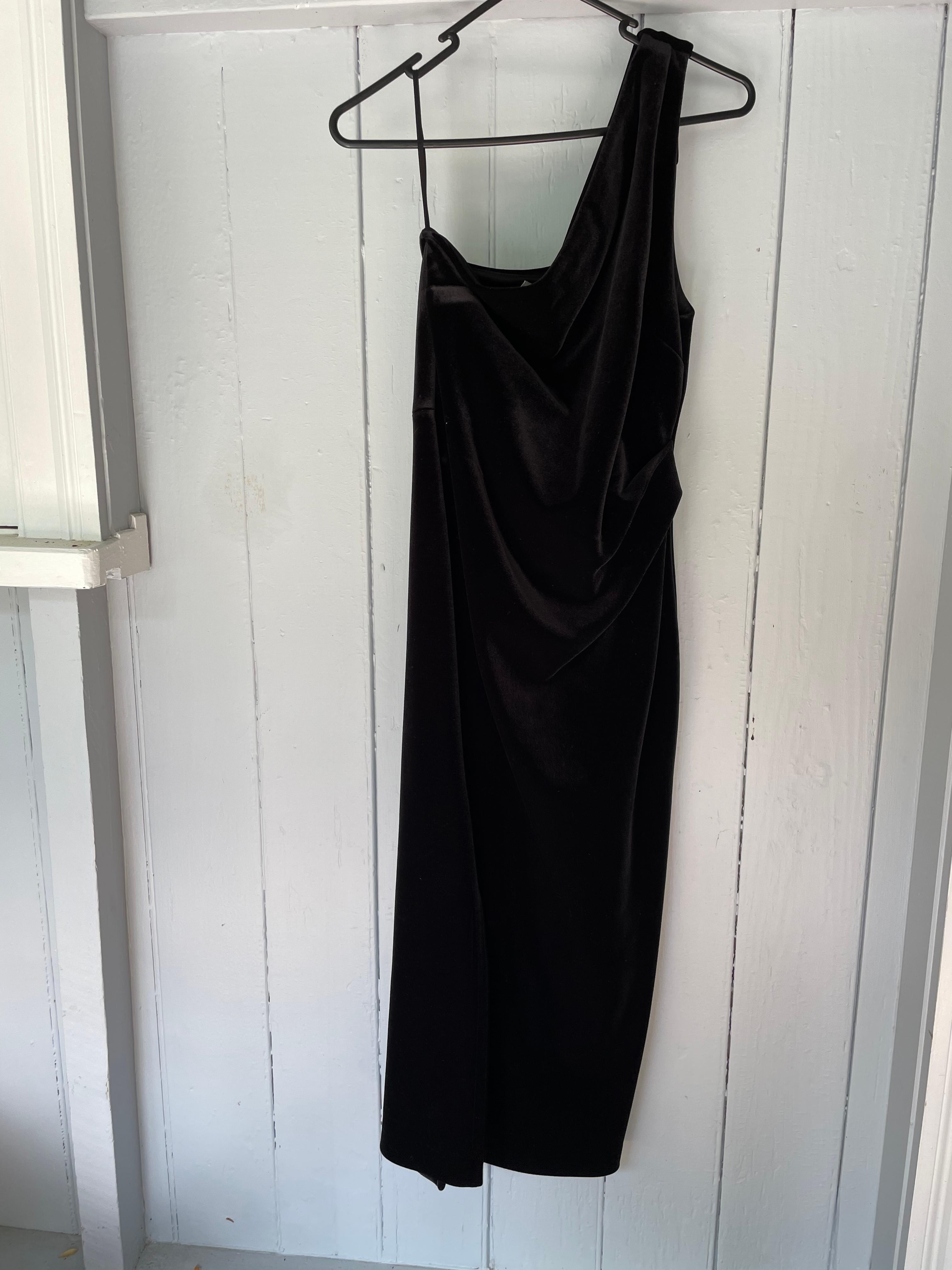 Bec and Bridge Oliviane Velvet Asymmetrical Midi Black Size 10 - Image 4