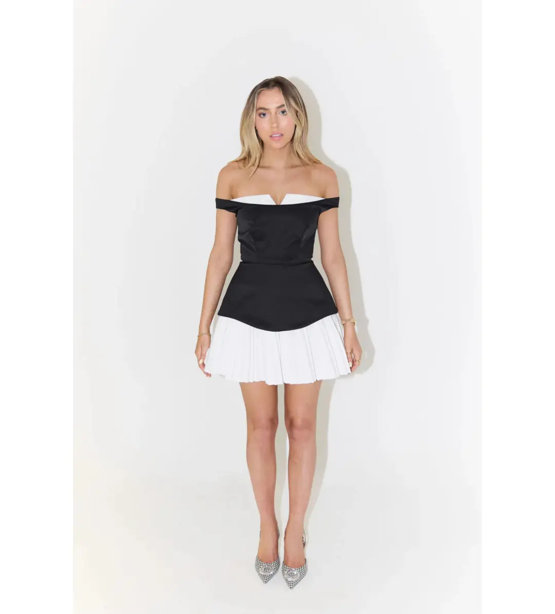 Odd Muse Exclusive Muse No. 1 Black Size XL / AU 14 for rent on The Volte - main image