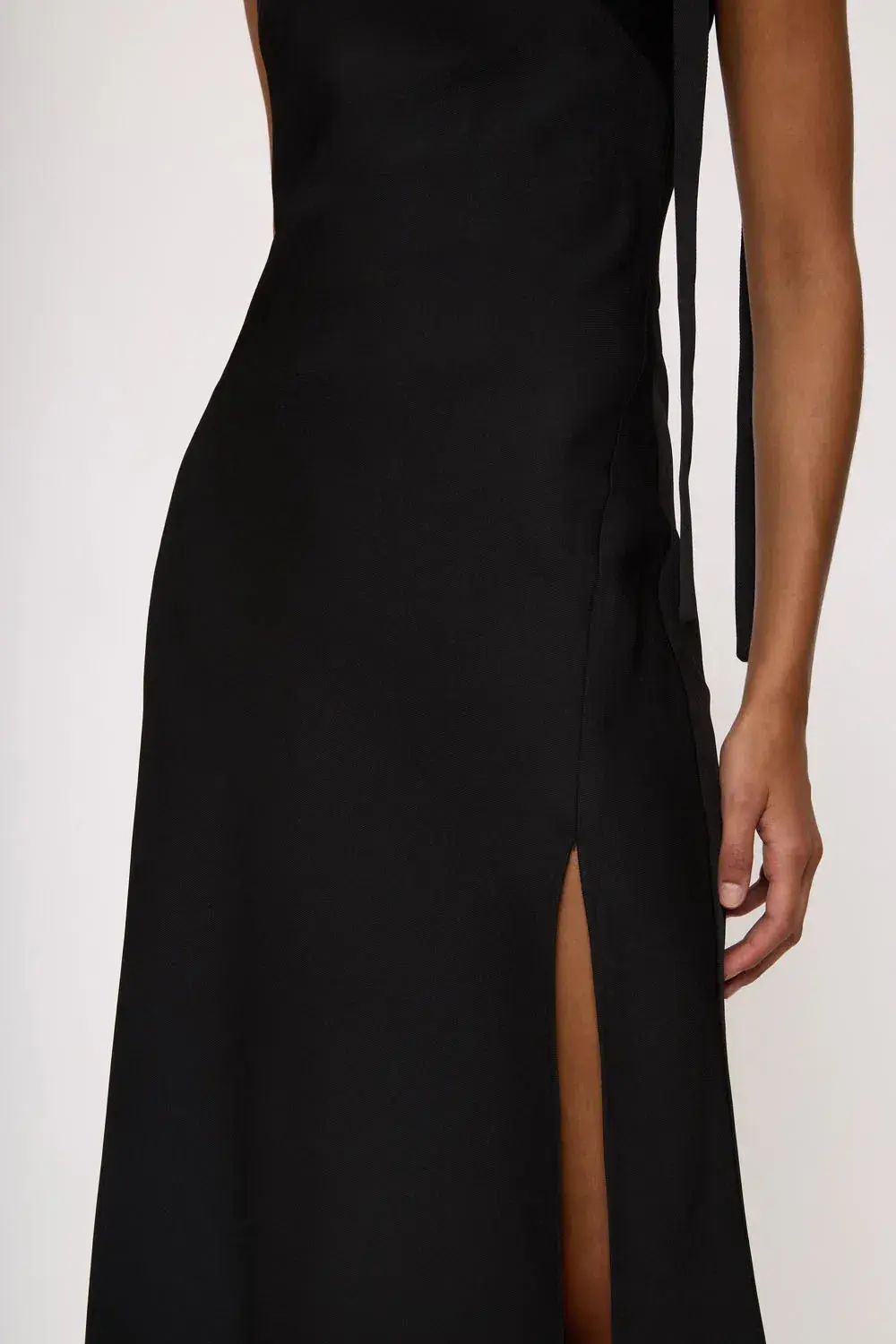 By Johnny Beverly Tie Shoulder Bias Gown Black Size 10 - Image 4