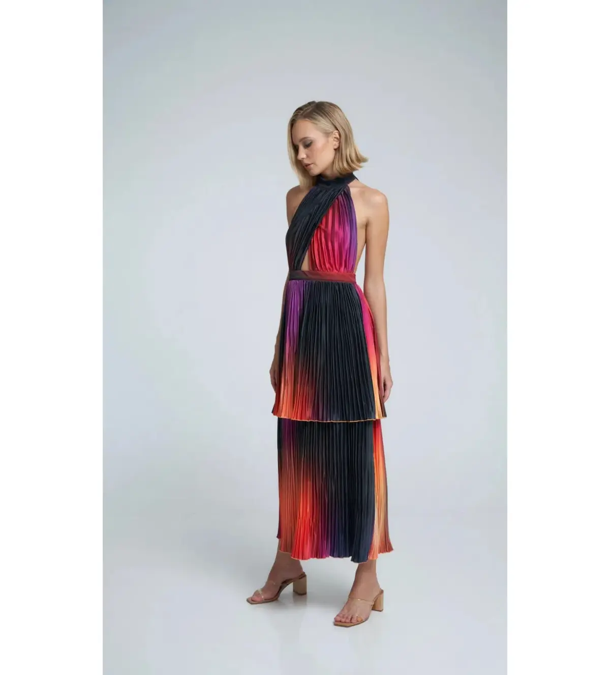 L’Idee Magnifique Gown Fire Size 8 - Image 2