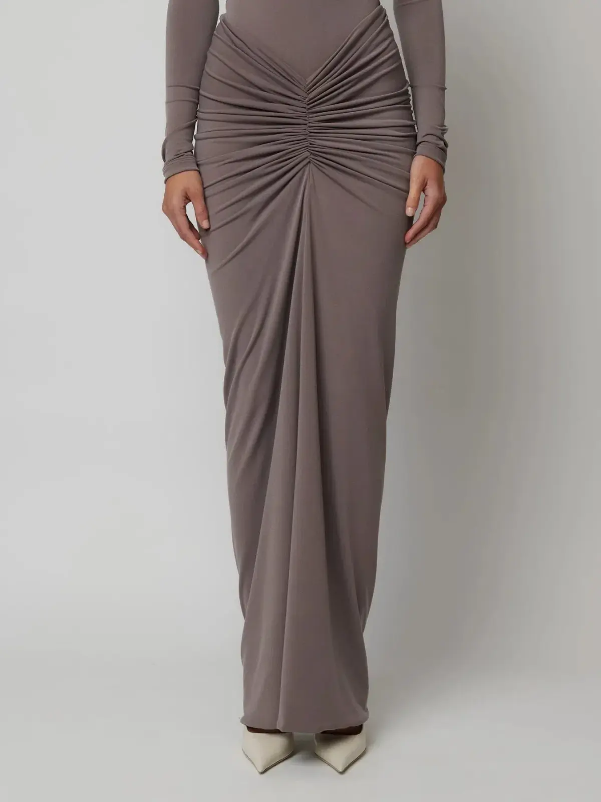 Effie Kats Tia Bodysuit and Kayson Maxi Skirt Sett Grey Size 8 - Image 4