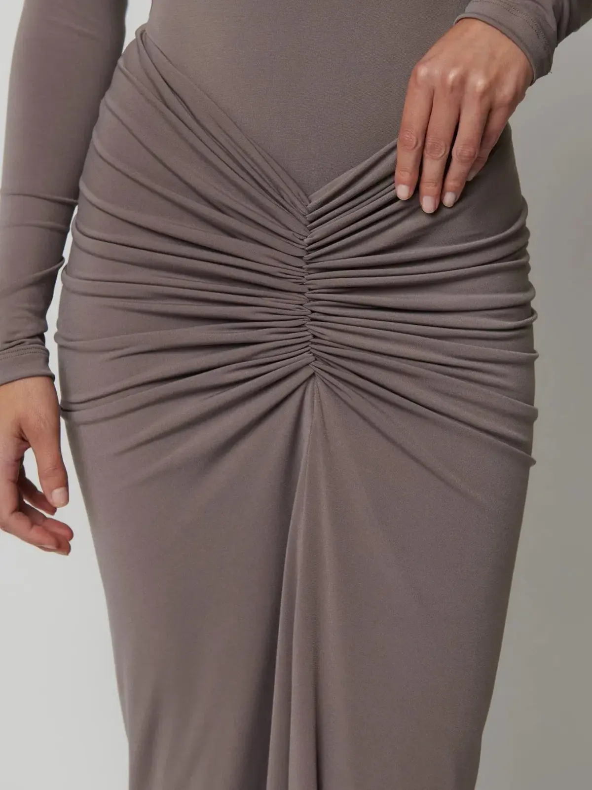 Effie Kats Tia Bodysuit and Kayson Maxi Skirt Sett Grey Size 8 - Image 3