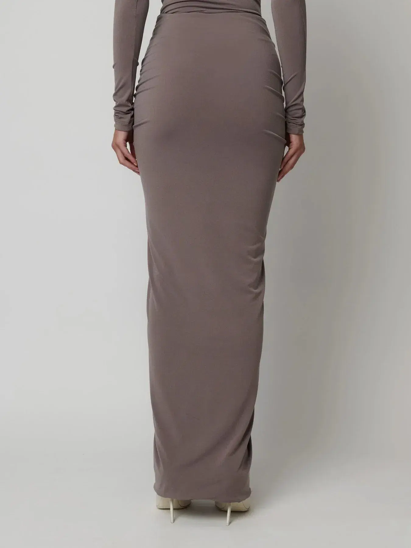Effie Kats Tia Bodysuit and Kayson Maxi Skirt Sett Grey Size 8 - Image 6