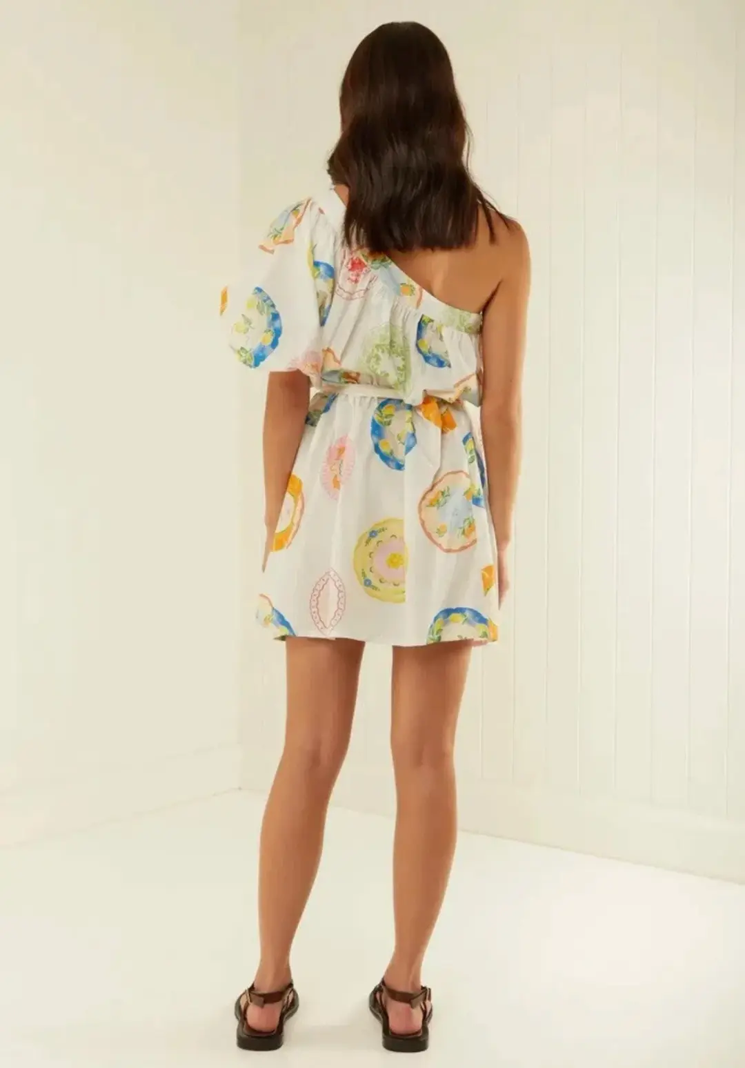 Palm Noosa Lotus Mini Size 6 for rent on The Volte - main image