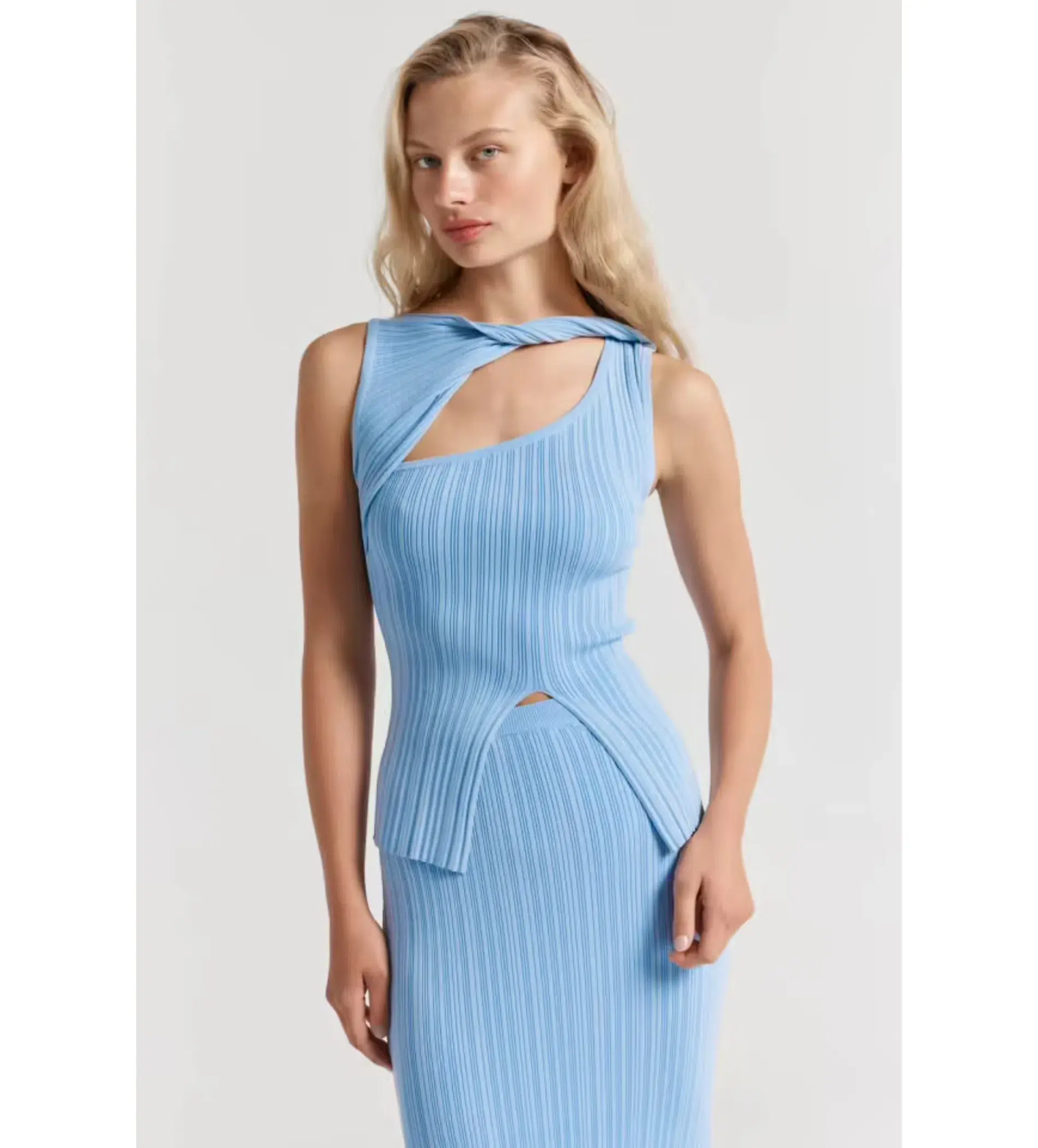 Henne Romee Set- Cloud Blue- Size 10 - Image 4
