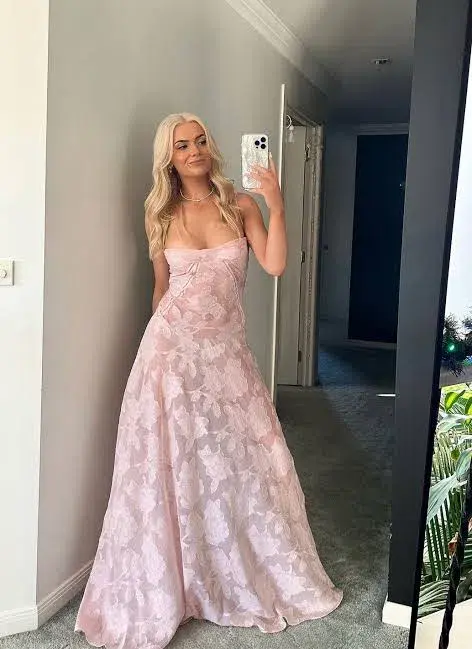 House Of CB Seren Floral Lace Back Maxi Dress Soft Pink Size S/AU 8 - Image 2