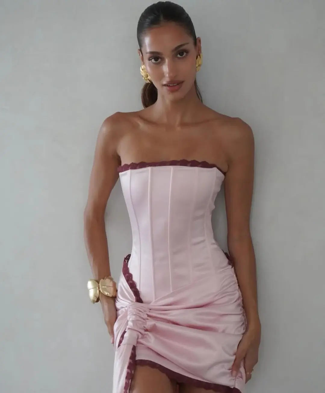 Deconduarte mira set bubblegum pink Size 6 for rent on The Volte - main image