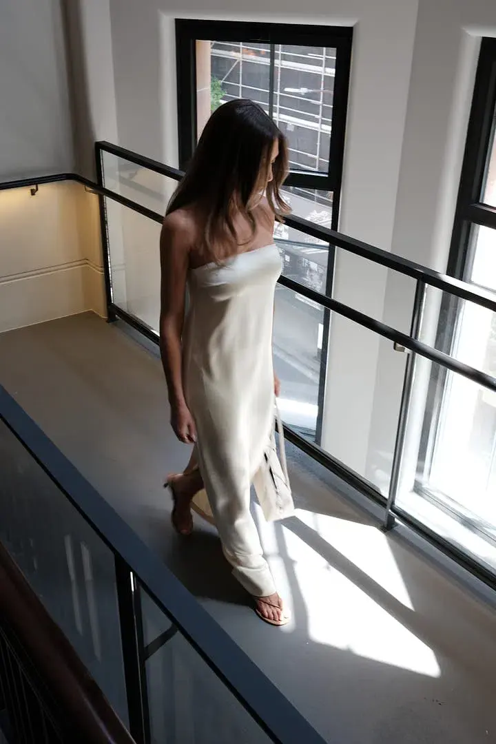 Henne Amaya Dress in Cream Size 6  - Image 5