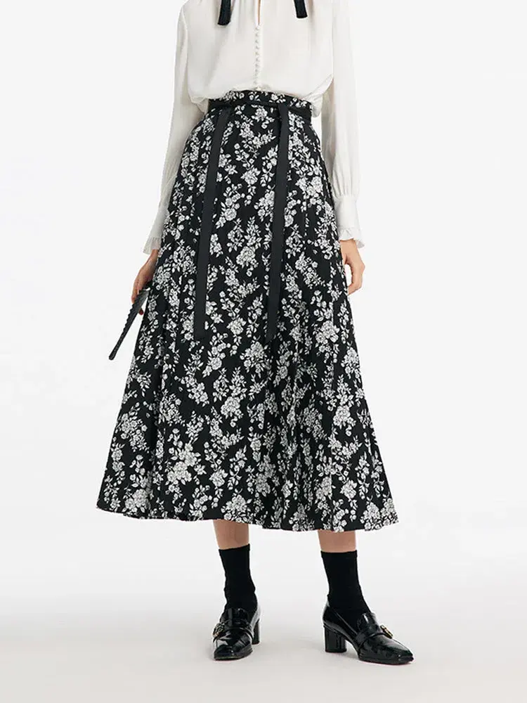 Camellia Jacquard Pleated Women Mamianqun With Bottomed Skirt - Image 3