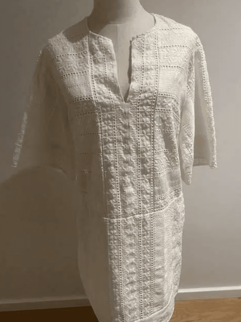 LOVER THE LABEL Italian Linen White Embroidery Dress Size S/M - Image 4