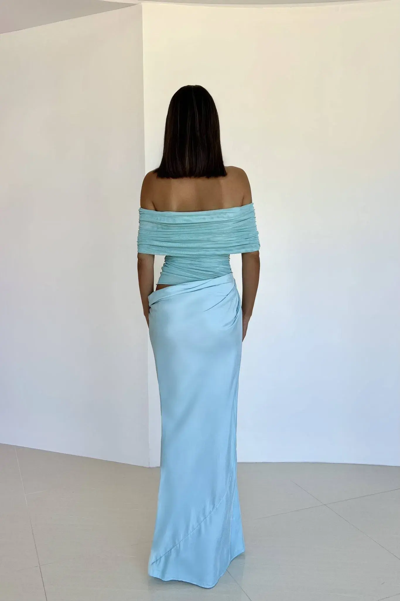 Benni Nico Off Shoulder Maxi Blue Size 8 - Image 3