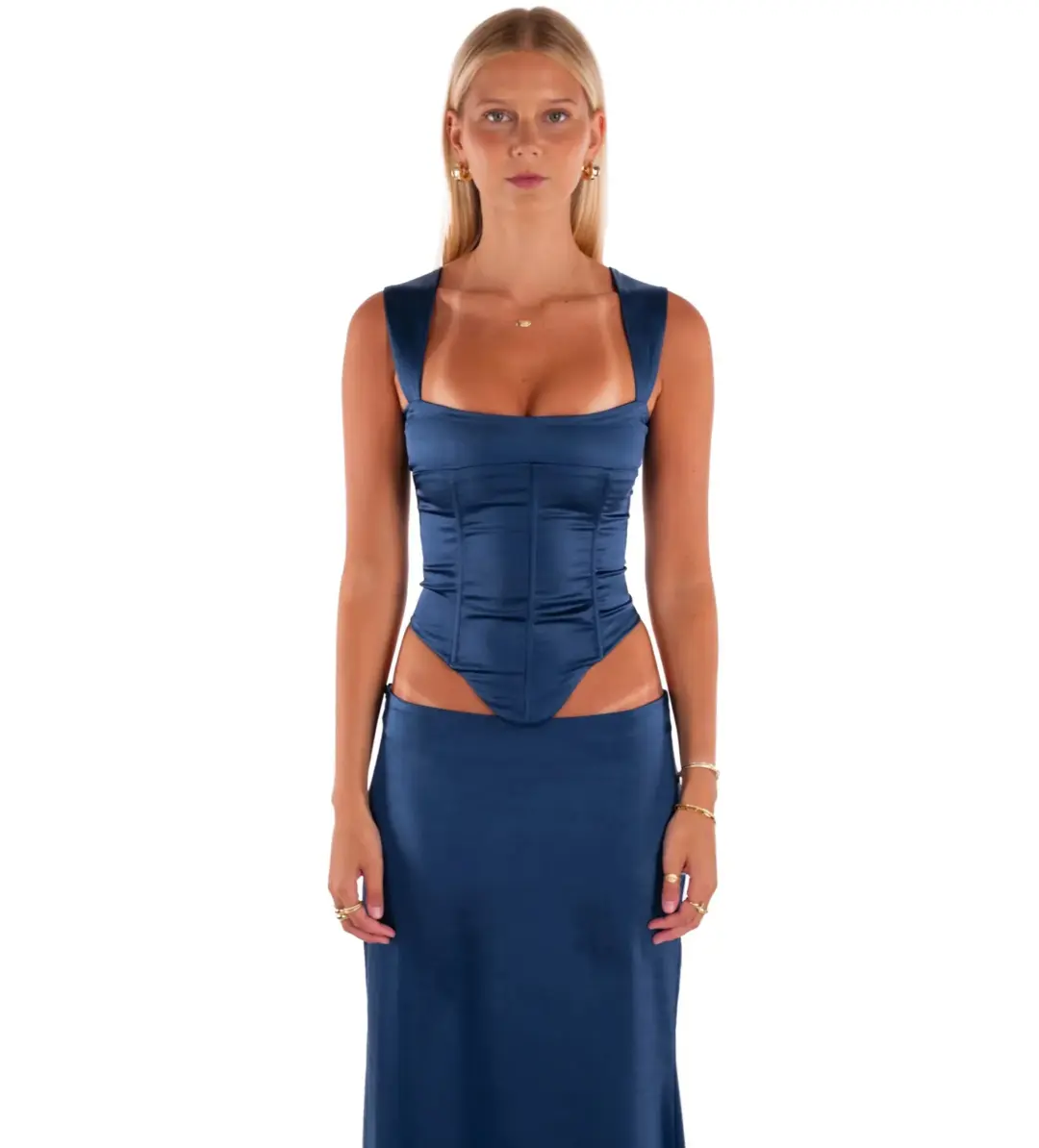 I am Delilah Midnight Valerie Size AU 6 for rent on The Volte - main image