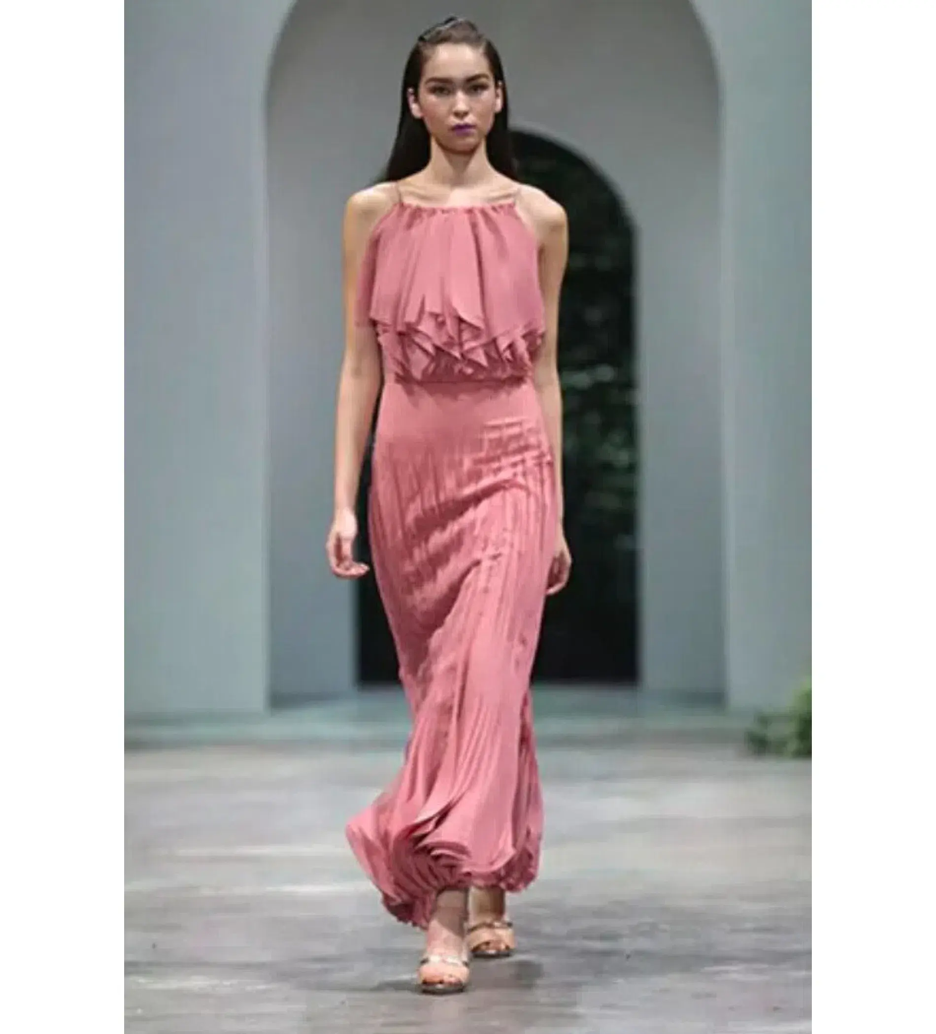 Ginger & Smart Runway Maxi Dress Rose Size AU 8 - Image 1