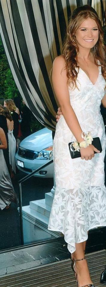 Keepsake The Label Plain sight white dress size 8 - Image 2