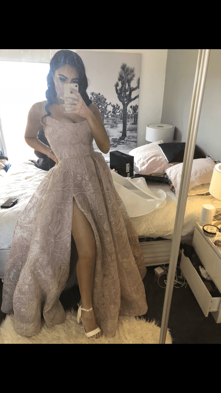 Portia and scarlette gown Size 6 - Image 3